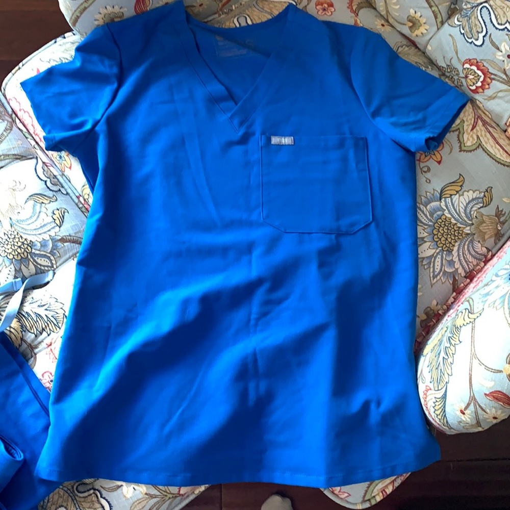 Figs scrubs